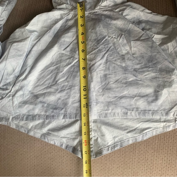 Nike aero loft Windrunner cropped jacket, large oversized - Picture 3 of 6